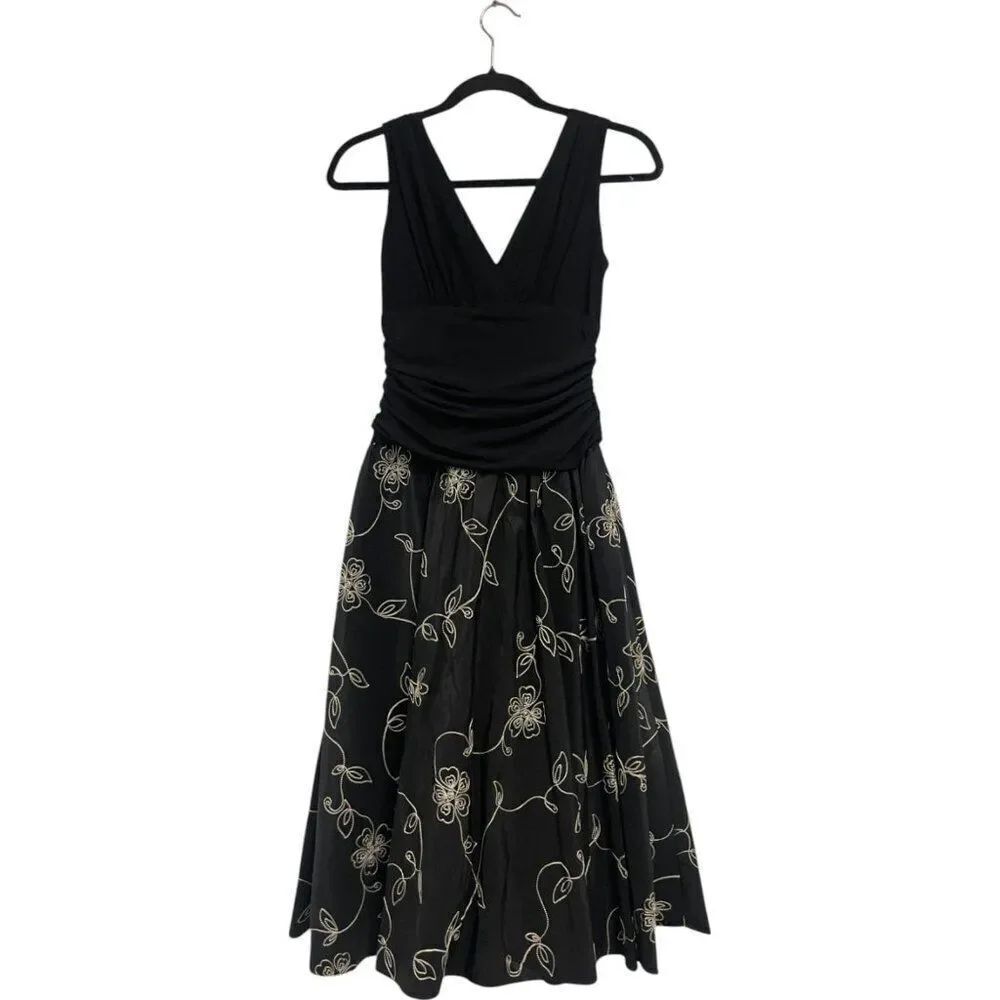 S.L SLNY Fashions Womens Dress 6P 6 Petite A-Line Black Floral V-Neck 410720 NWT